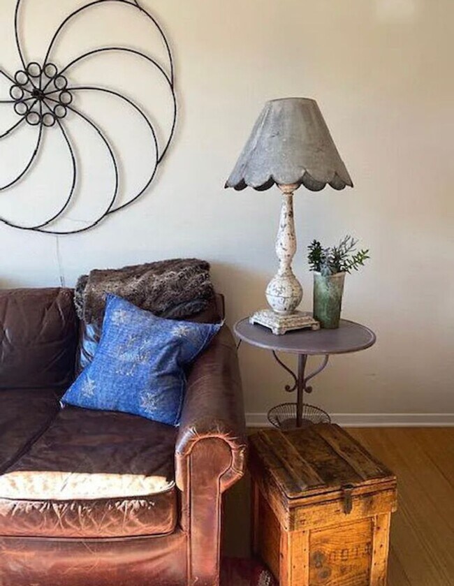 Photo - Fully Furnished - Light and spacious 1br, ...