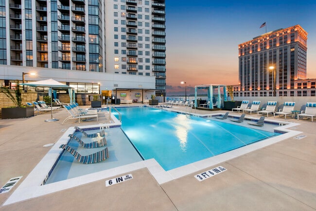 AMLI Lenox