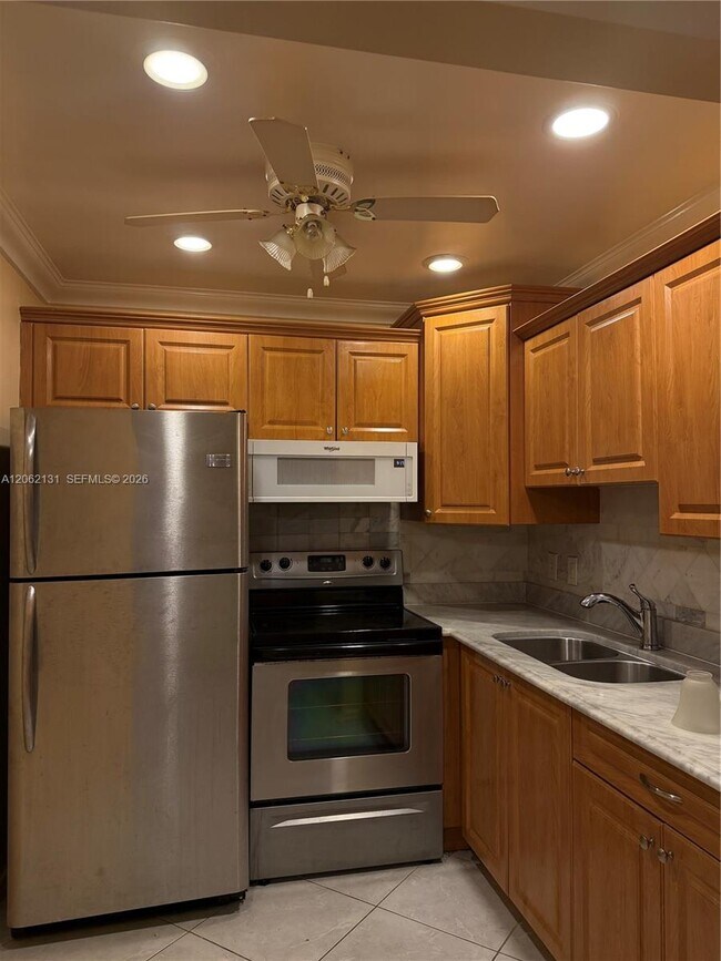 Photo - 559 Mansfield M Unit 559