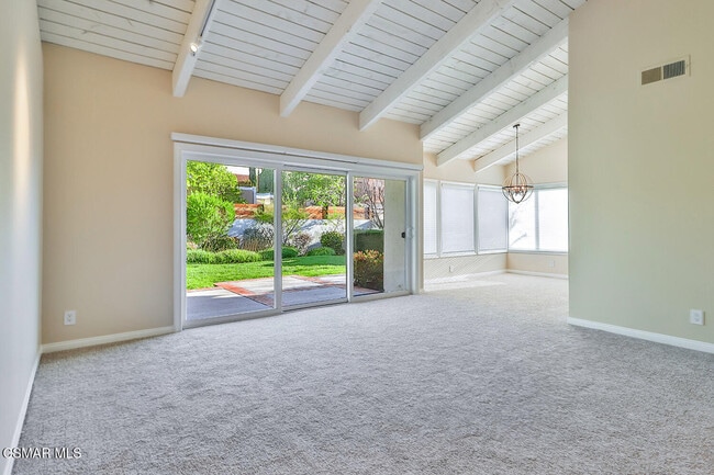 Photo - 1046 Barrow Ct