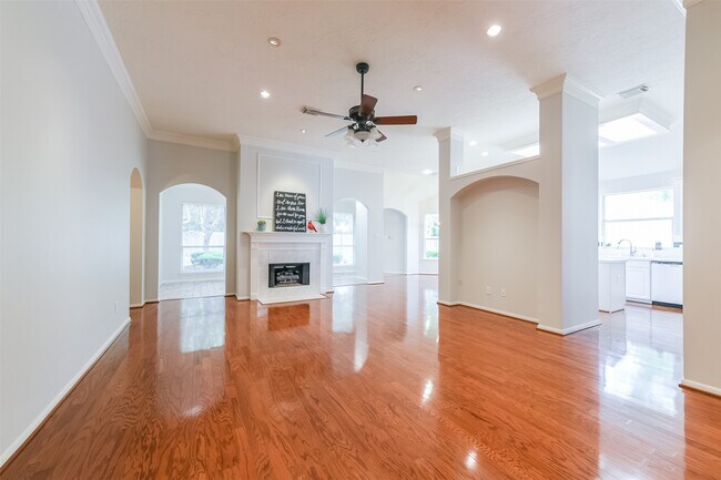 Photo - 14610 Farrawood Dr
