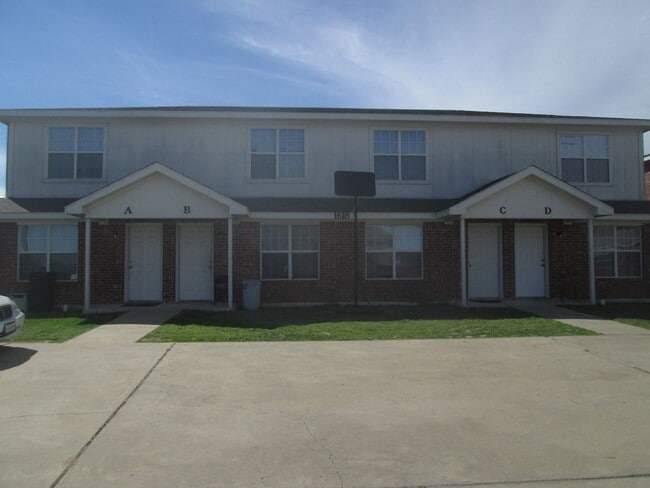 Building Photo - 104 W FM 2410 Rd Unit C