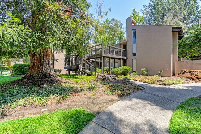 Photo - 628 Woodside Sierra Condo Unit 1