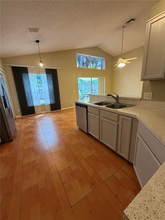 Photo - 13726 Meadowpark Ave