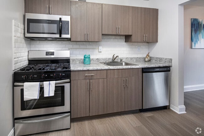 2BR, 1BA
