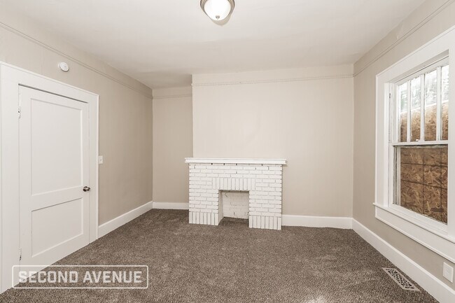 Photo - 2800 Ave H