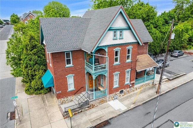 Photo - 146 W Broad St