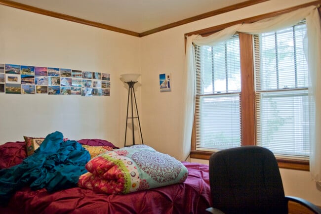 Photo - 57 Elmwood Pl Unit Main House