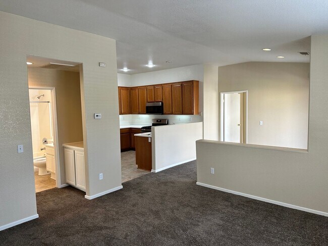 Photo - Nice 2br, 2ba Eastlake Condo Unidad 1