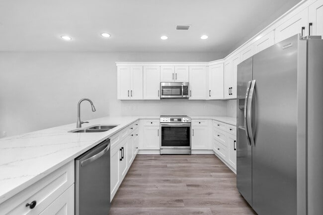 Photo - 30 Harbeson Ave NE