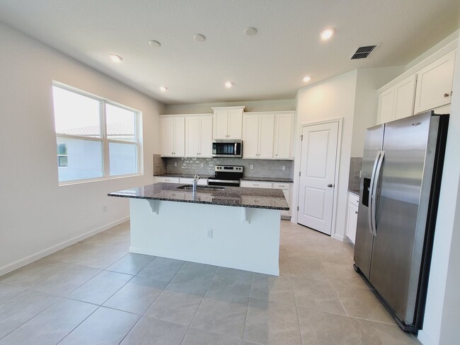 Photo - Spacious 5 Bedroom 3 Bathroom 2 Story Sing...