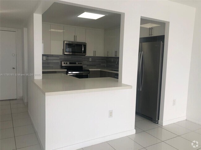 Building Photo - 18081 Biscayne Blvd Unit 703 Rental