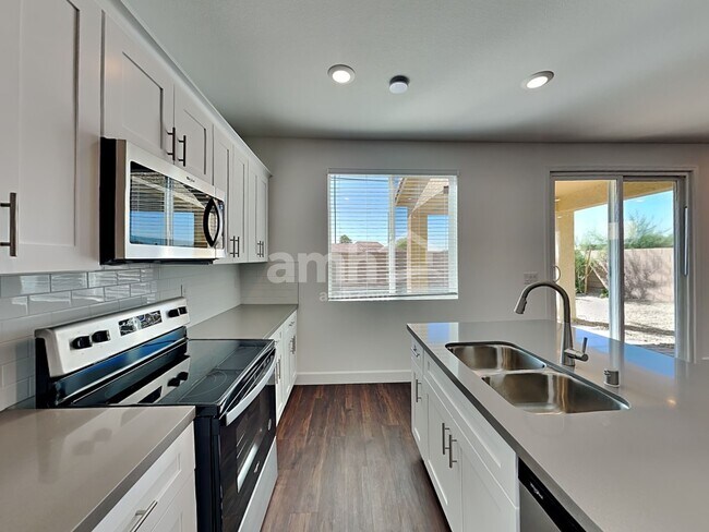 Photo - 2737 Fierce Star Ave