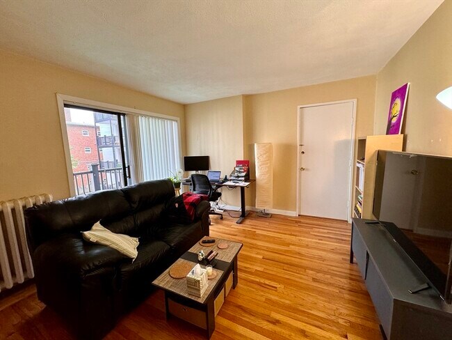 1480 Commonwealth Ave