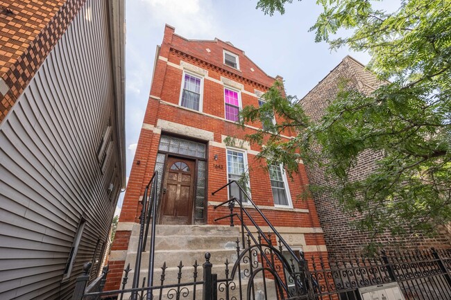 Building Photo - 1643 S Throop St Unit 3R Rental