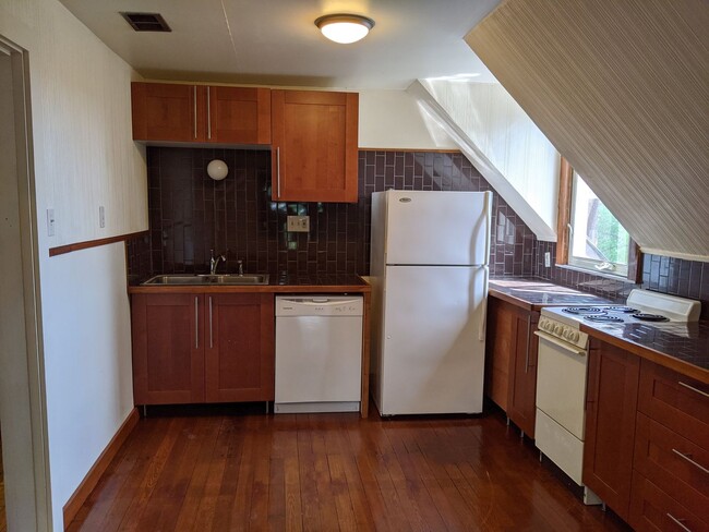 Photo - 20 Wallace Ave Unit 20 Wallace Ave. Apt.3