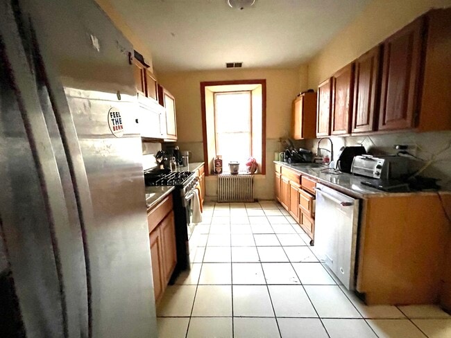 Photo - 688 Parker St Unit 2