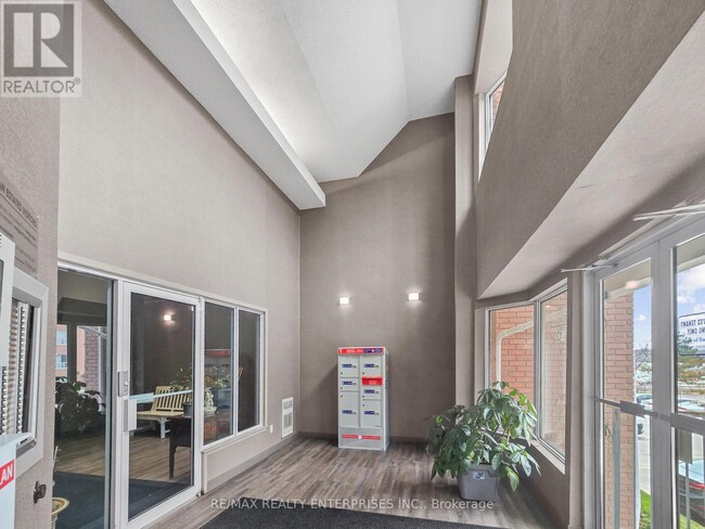 Photo - 120 Bell Farm Rd Unité 204