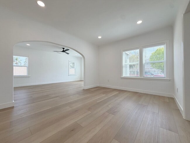 Photo - Alhambra Dr Unidad A