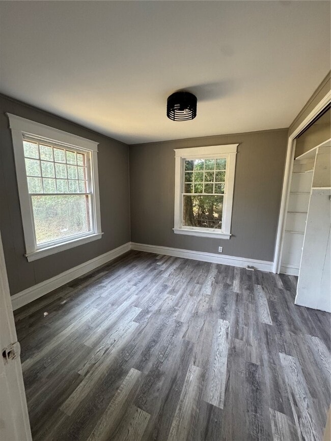 Photo - 8467 Lackland Rd