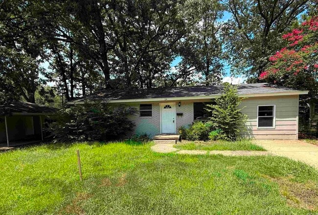 Building Photo - 24 S Wakefield Dr Rental