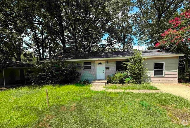 Building Photo - 24 S Wakefield Dr Rental