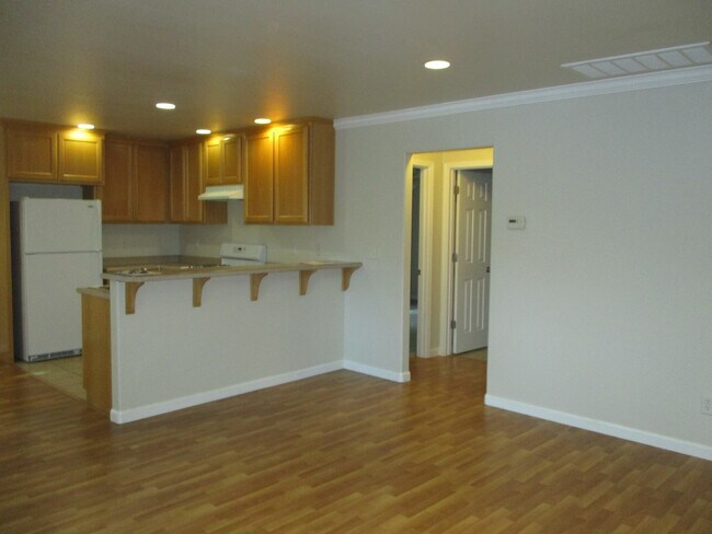 Photo - 333 Oak St Unit 1