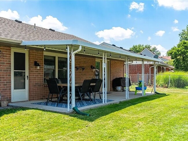 Photo - 1221 Warwick Dr