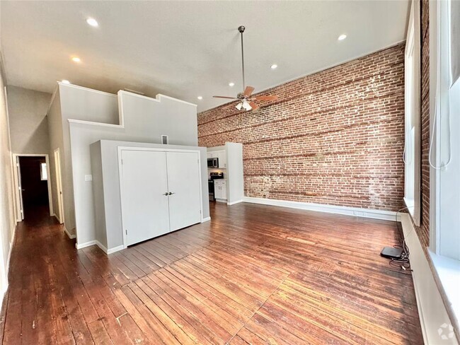 Building Photo - 2309 The Strand Unit 2D Rental
