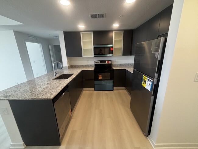 Photo - 5563 Millennia Park Dr