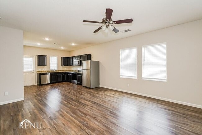 Photo - 6202 Old Bridge Way