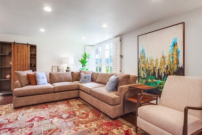 Photo - 533 S Sierra Ave Unidad ID1263268P