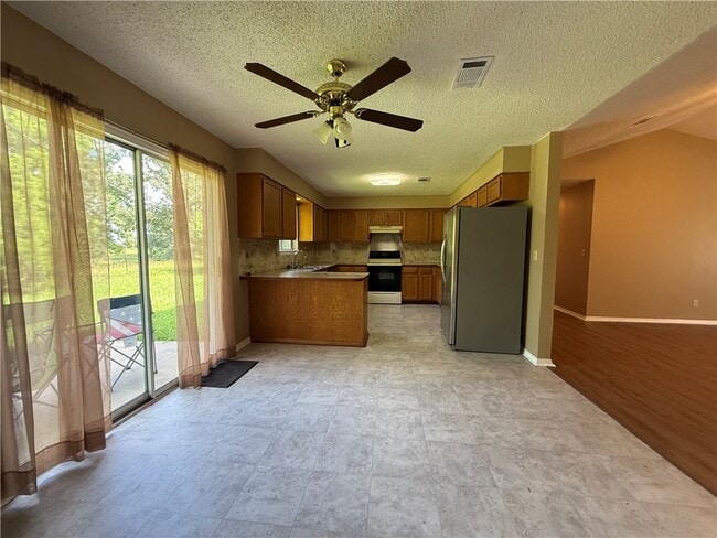 Photo - 2446 Ridgeway Loop