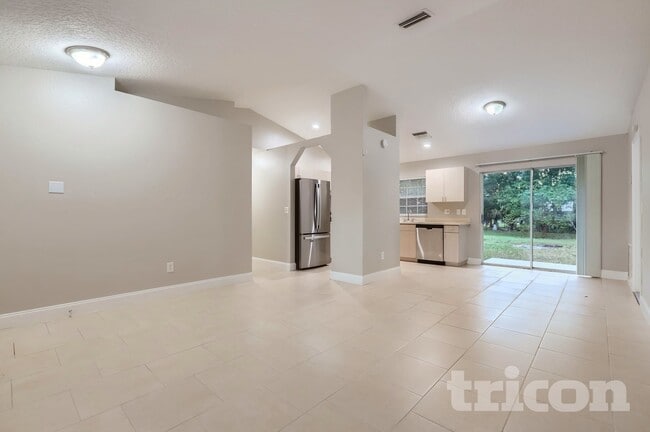 Photo - 2527 Orange Ave