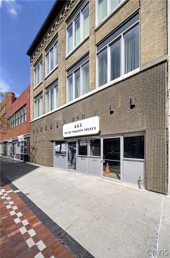 Photo - 443 S Warren St
