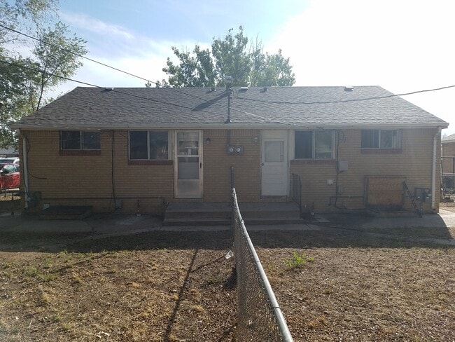Photo - 311 -313 16th Ave Ct