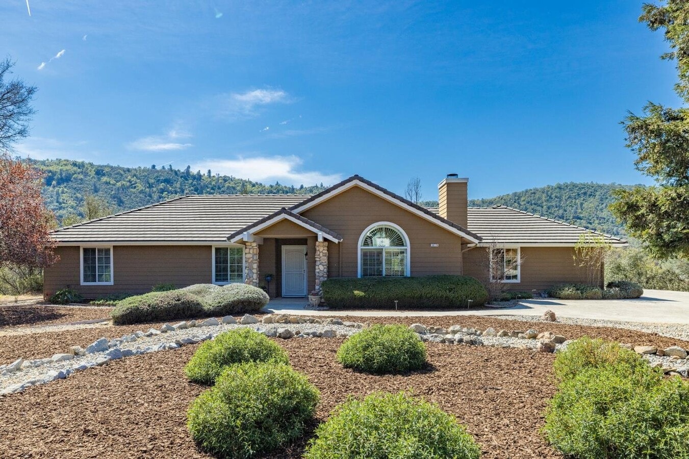 Photo - 38778 Goldenrod Ln