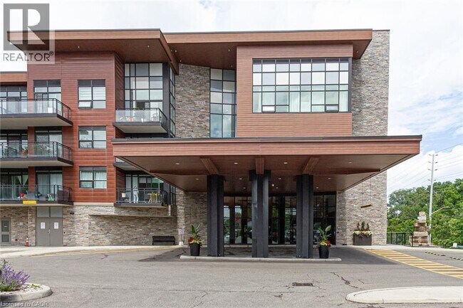 Photo - 1575 Lakeshore Rd W Unit 161