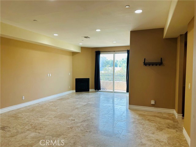 Photo - 5555 Carpenter Ave