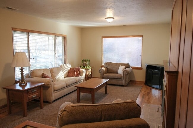Photo - 683 N 300 E