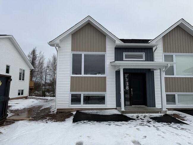 Building Photo - 62 Simone Gallant Cres