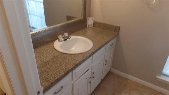 Photo - 901 Bradfield Dr