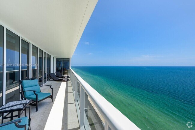 Building Photo - 1830 S Ocean Dr Unit 3402 Rental