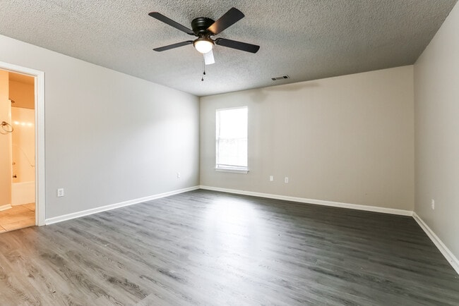 Photo - 2424 Cedar Ridge Dr