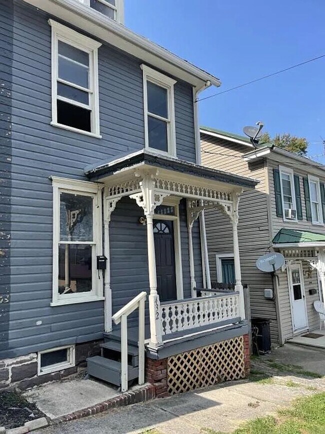 Photo - 3-bedroom, 1 full bath Victorian home in Newport, PA