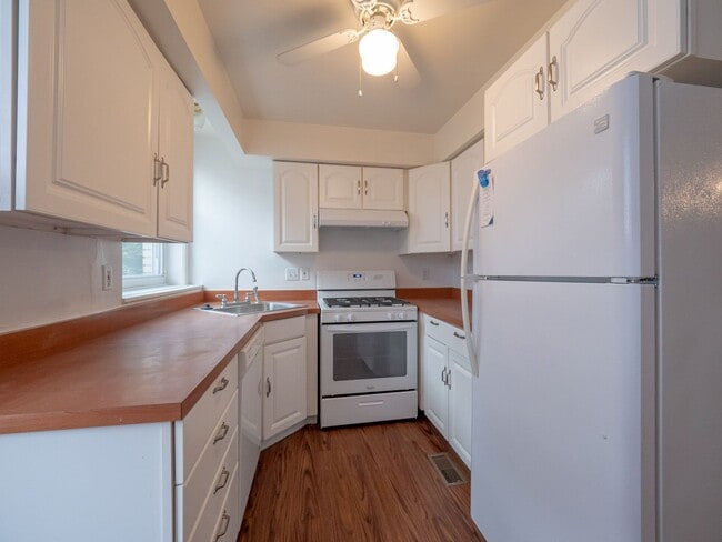 Photo - St. James Unit 524