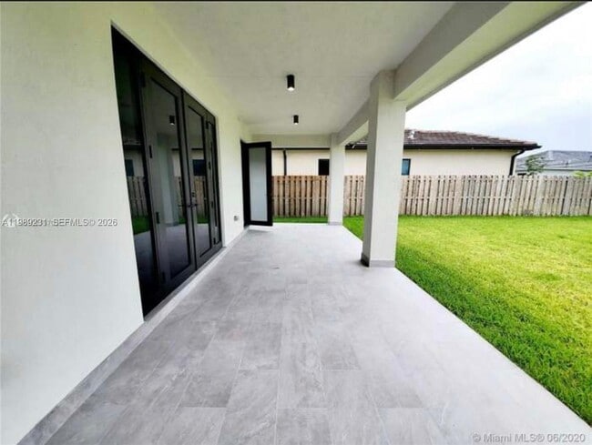 Photo - 14651 SW 21st St