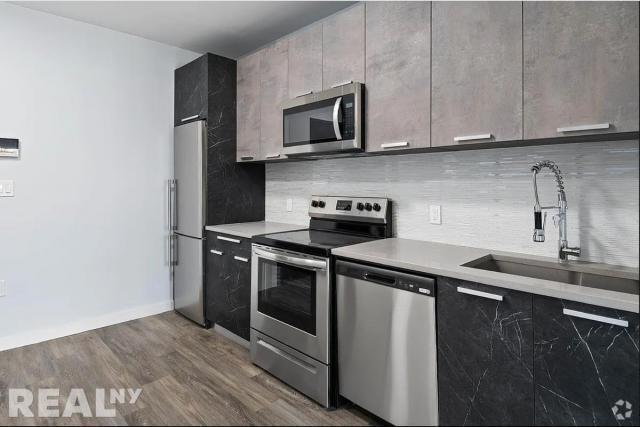 Building Photo - 1 bedroom in BROOKLYN NY 11235 Unit 3C Rental