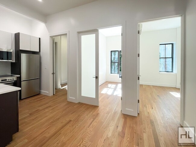 Building Photo - GRAND STREET / Spacious Williamsburg 3-Bed... Rental
