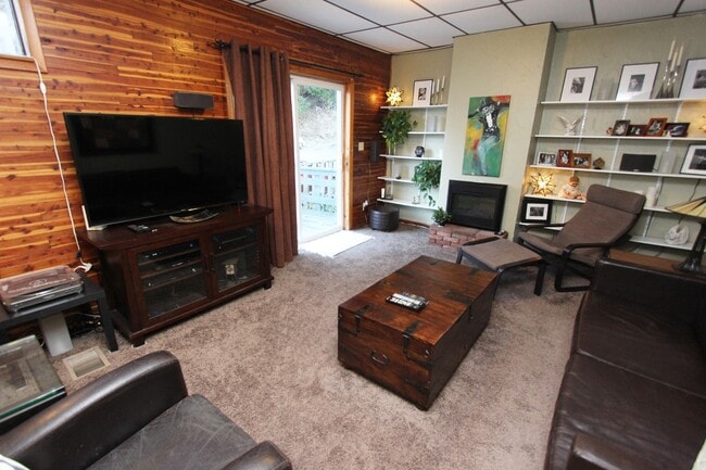 Photo - 2610 Quarry St